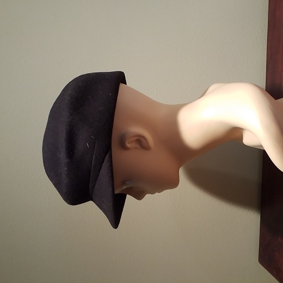 Black Wool Cabbie Cap One Size - Picture 2 of 5